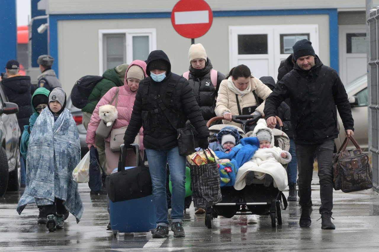 Ukrainian refugees and family.