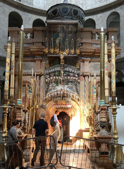 The grand entrance to the altar.