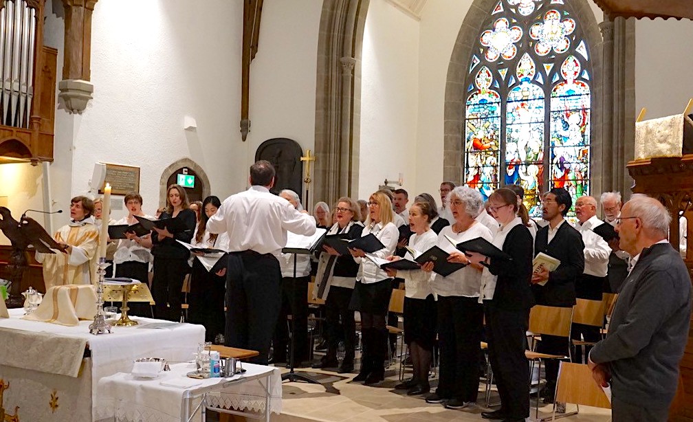 A Choir performs in Holy Trinity Geneva