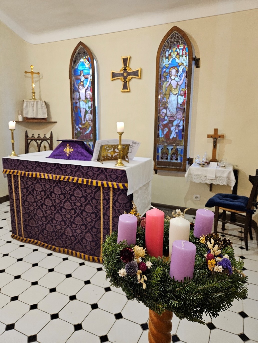 altar and advent candles