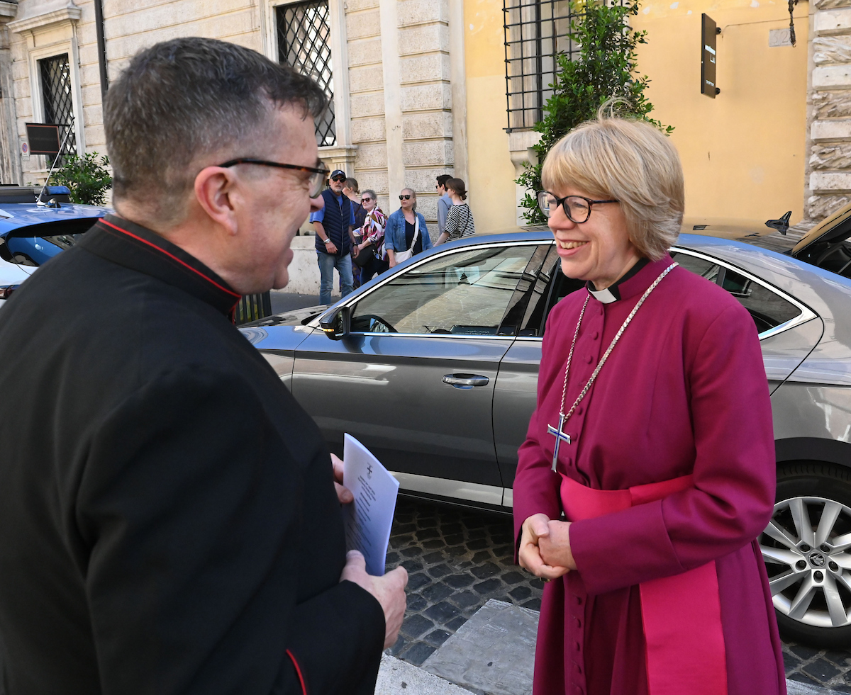 ++Sarah meets Rev Rob Warren