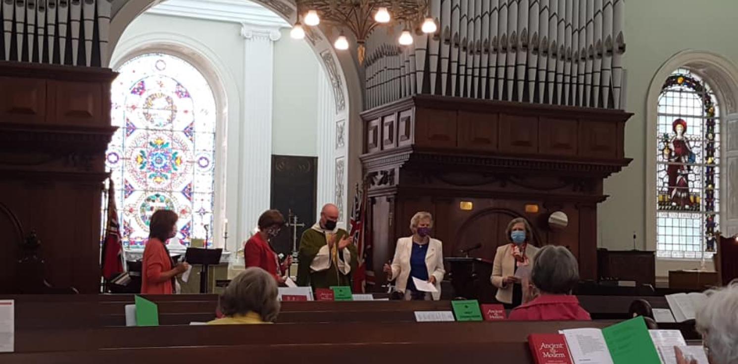 Churchwardens in Porto.