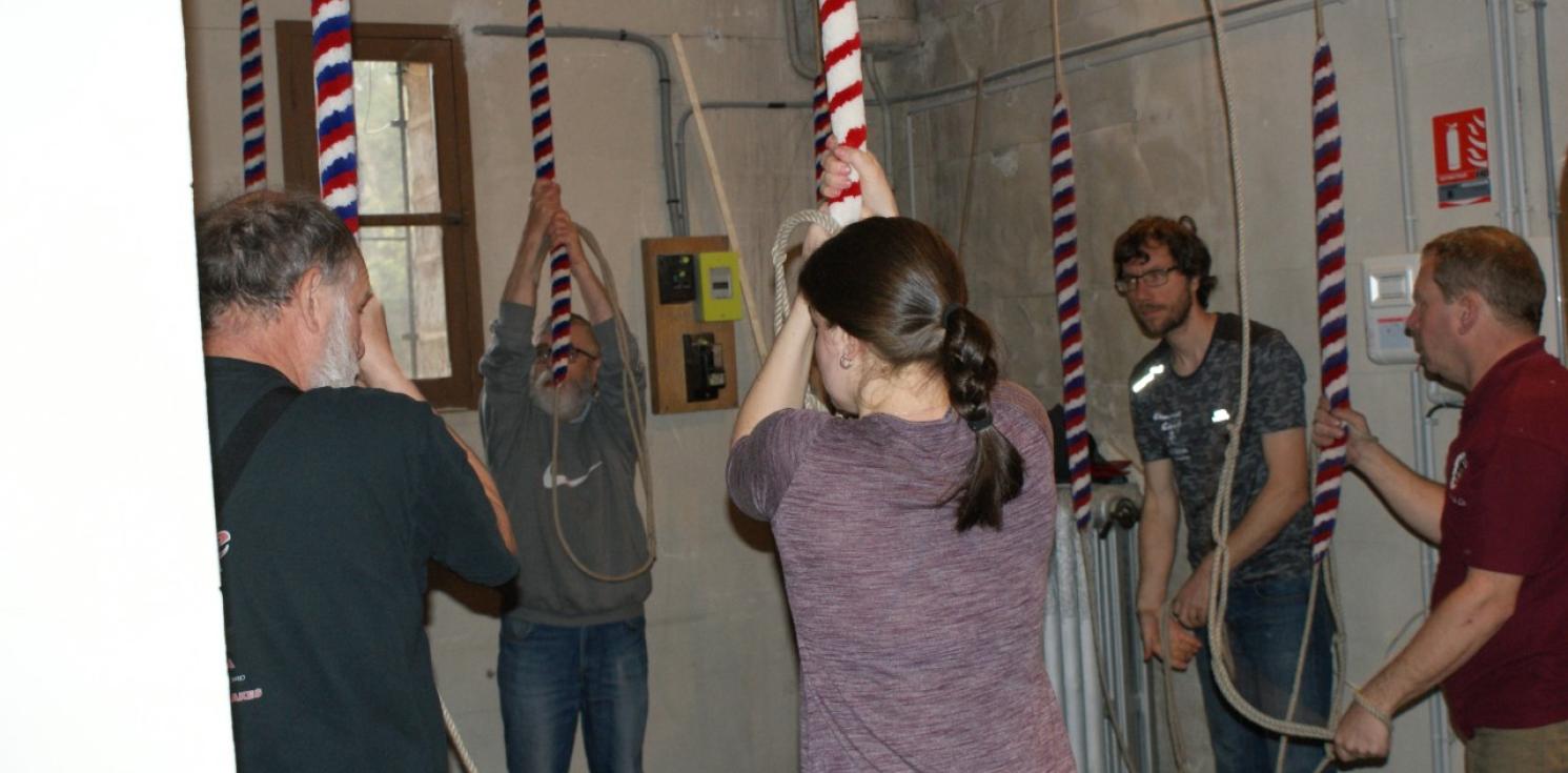 A group rings the bells at Vernet-les-Bains.