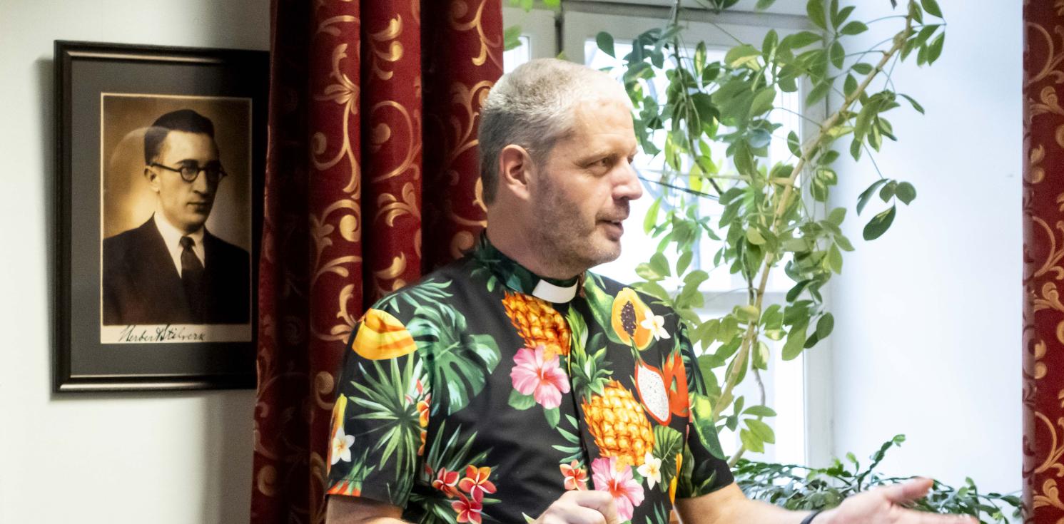 Revd Iain Bendry speaking