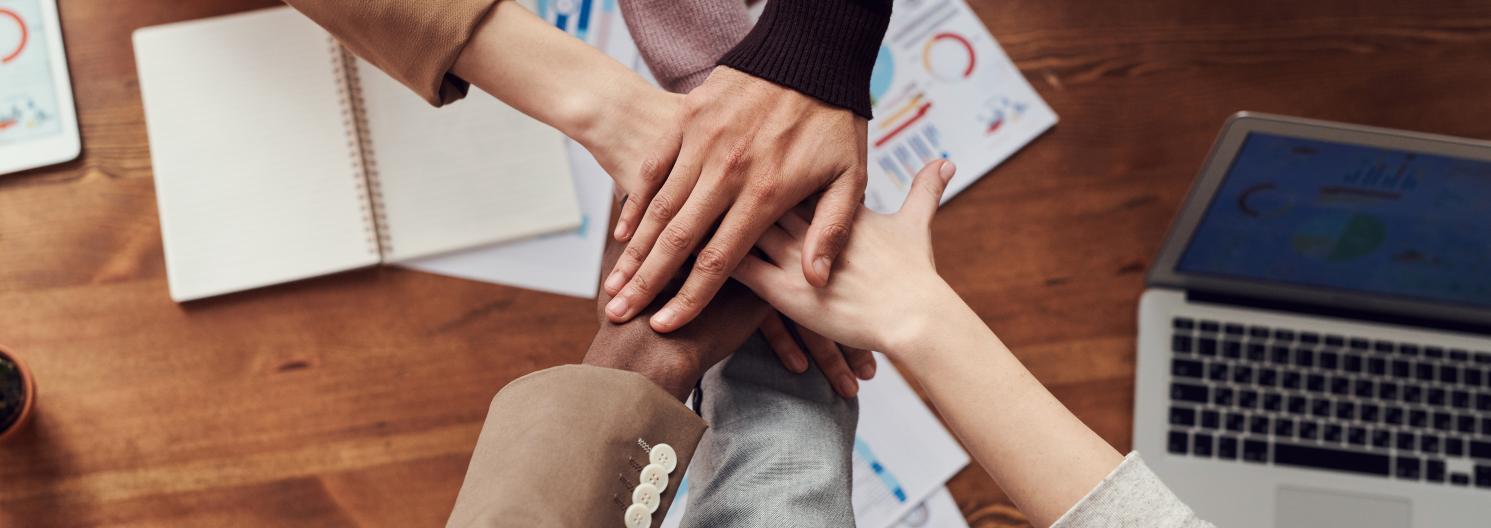 hands in group