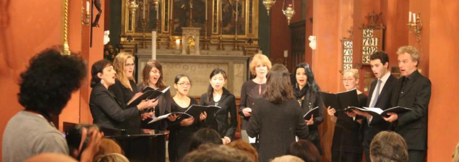 chior singing