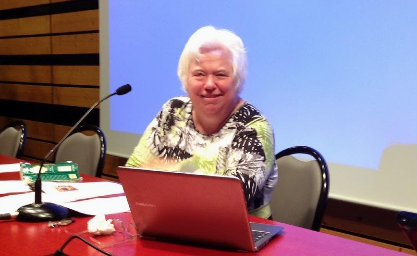 dr clare amos