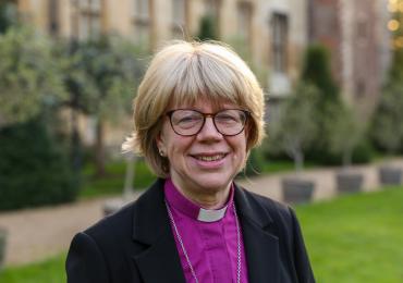 head and shoulders of Archbishop of Canterbury