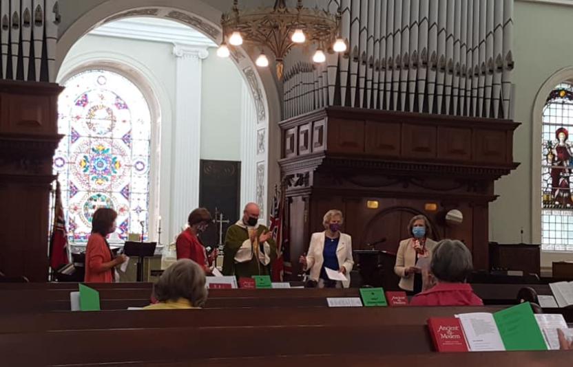 Churchwardens in Porto.