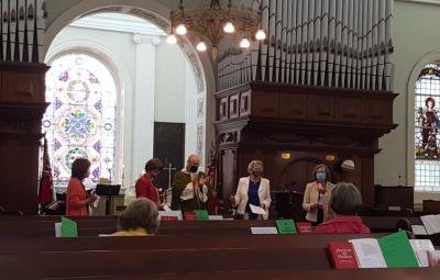 Churchwardens in Porto.