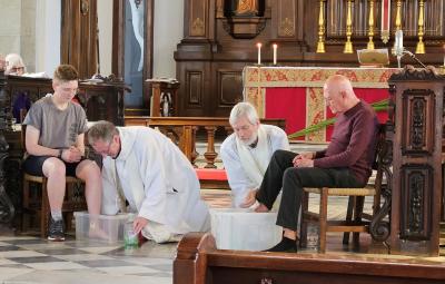 bishop robert washing feet