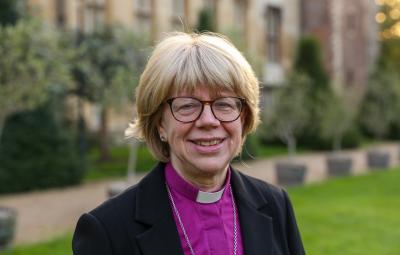 head and shoulders of Archbishop of Canterbury