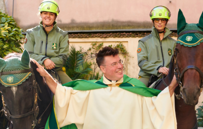 Rev James Hadley blesses police horses