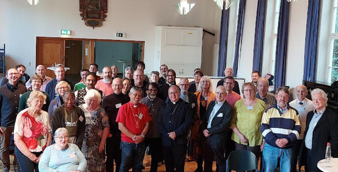 Clergy and lay synod delegates from the Diocese.